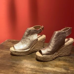 Kenneth Cole wedge heels size 8